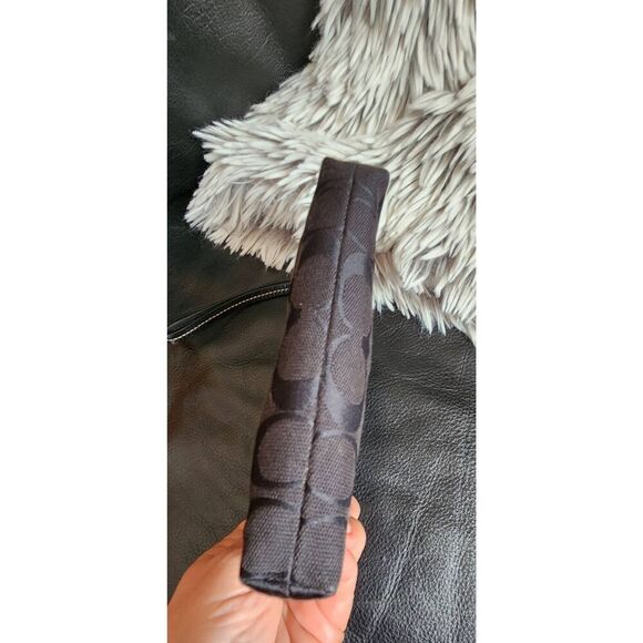 Coach Op Art Small Black Jacquard Wristlet Wallet with beautiful Red Lining - Picture 4 of 4